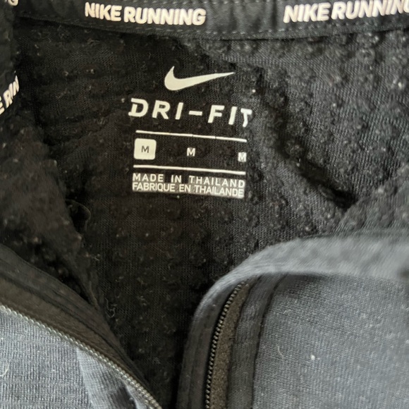 Black dri fit Nike long sleeve quarter zip - Picture 3 of 3